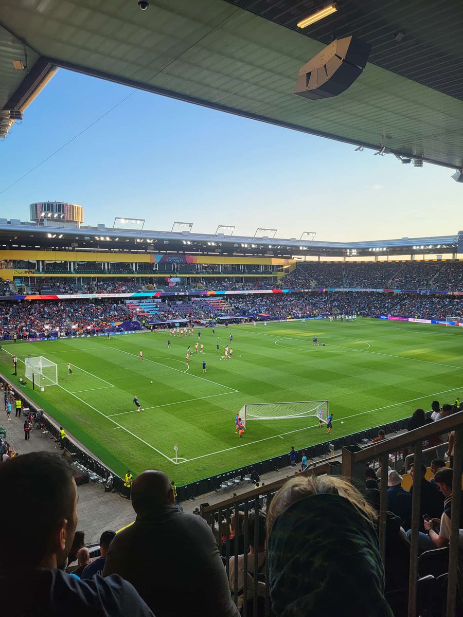 LorenzKueng's tweet image. #WomensEuro2025
I took a look at our next opponent - 🇪🇸 plays a dominant and impressive style of football, beating 🇮🇹 3:1. Well done!
Next up: 🇪🇸 vs 🇨🇭