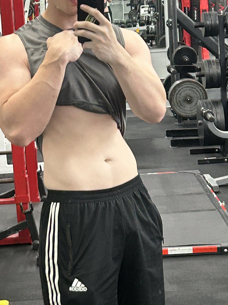 Consistency 🔥 from 250 when I started last summer to 195 now 💪 feeling better than ever