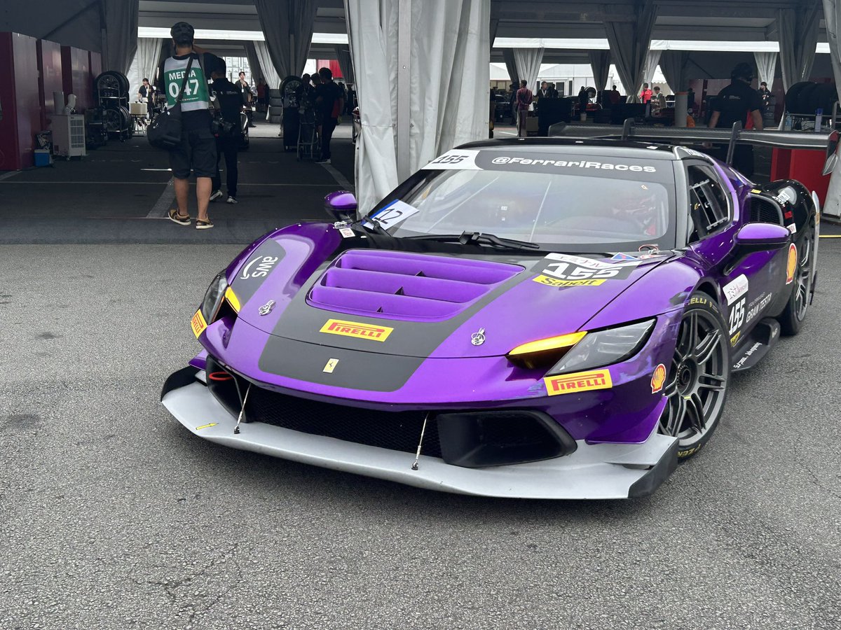 朝からフェラーリチャレンジのマシン最高😇😇