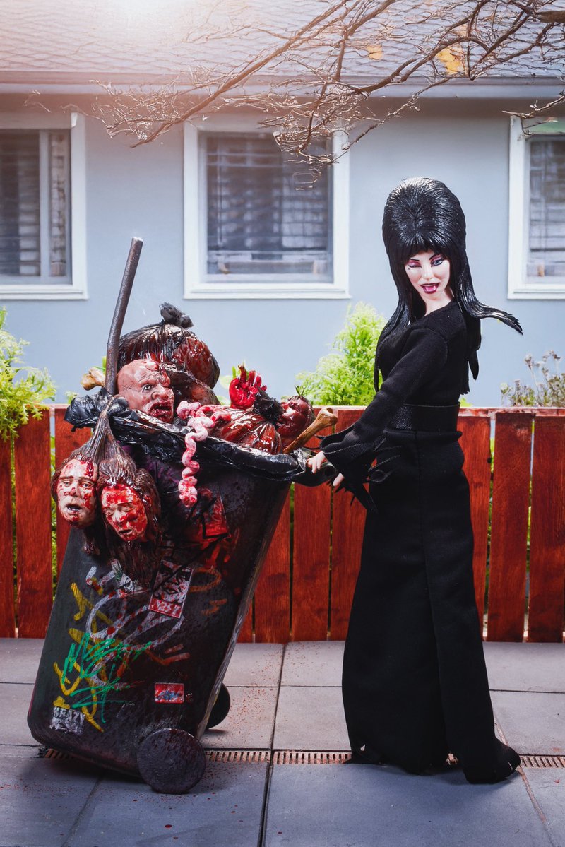 gangewifre1's tweet image. Non recyclables ๐โป๏ธ
#elvira #necafanfoto #necaofficial @NECA_TOYS @ILikeWhatIBuy @1carolinagirl @eric_flathers @airborne8890 @ToyNewsInterna1 @toypixx @ToyBoxDave @HorrorCollect @Jeanna350 @TheBearded_Sumo @KingdomFigure @MovieNeca78 @witchzulm
