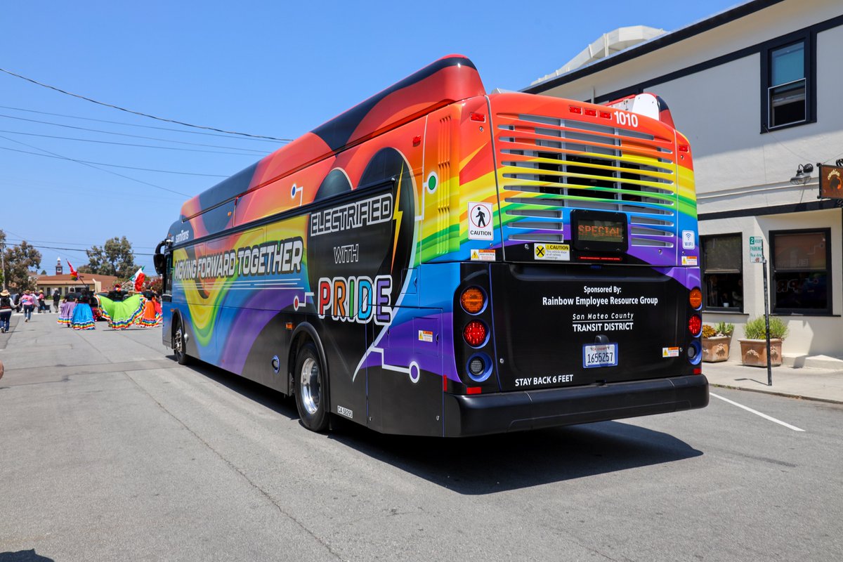 SamTrans's tweet photo. One bus, three Pride parades. ๐
All are welcome aboard SamTrans. ๐ซถ Thanks for celebrating with us in June. โจ
Happy #BusFridayโข๏ธ! https://t.co/S9dK8oxmgI