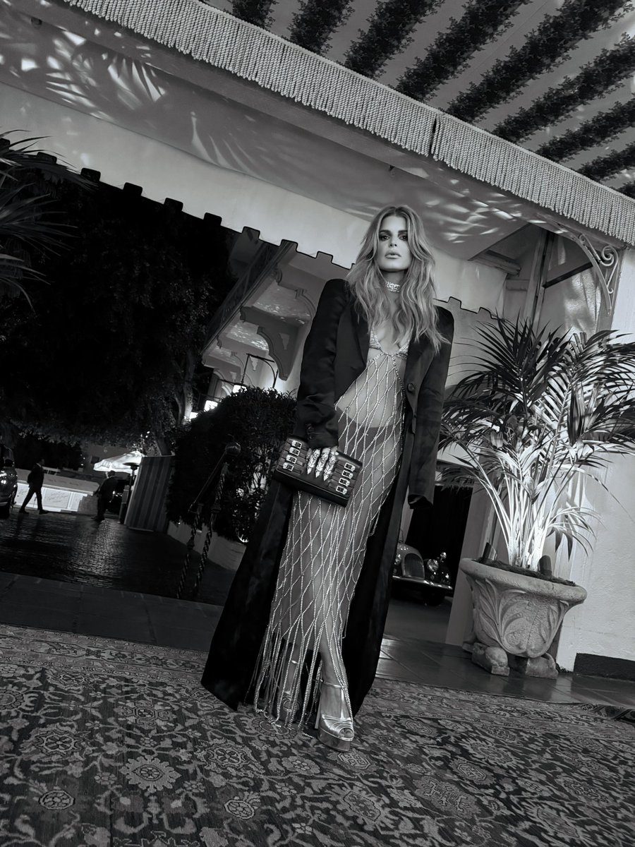 JessicaSimpson's tweet image. Fancy dive into 45💫✨💫