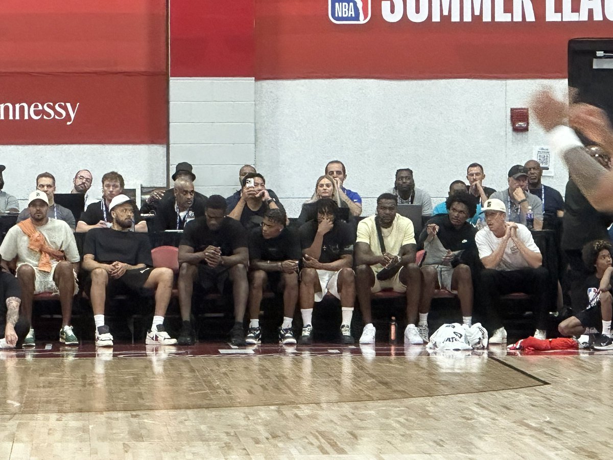 HunterPatterson's tweet image. Tobias Harris, Cade Cunningham, Jalen Duren, Marcus Sasser, Jaden Ivey, Paul Reed, Ausar Thompson and Duncan Robinson are here watching the Pistons: