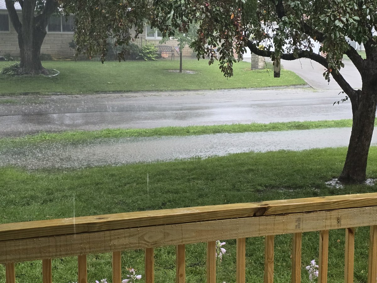 lisahawkfan's tweet image. It&apos;s been raining for only 15 minutes.