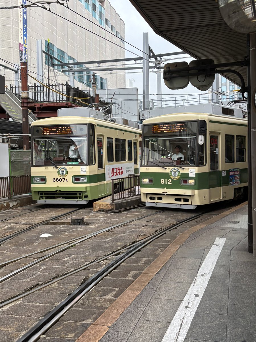 最近方向幕LEDにされた車両同士