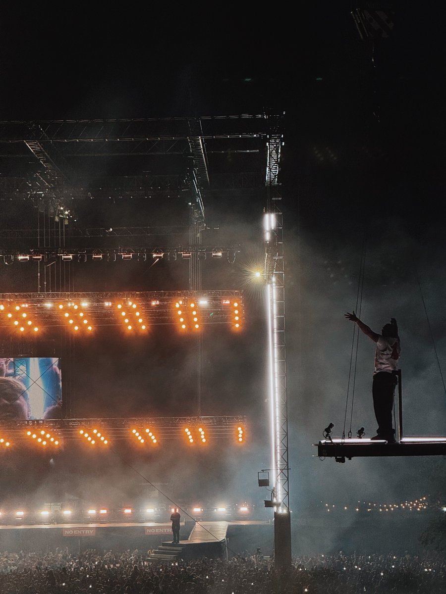 drake. 6 god. iconic.