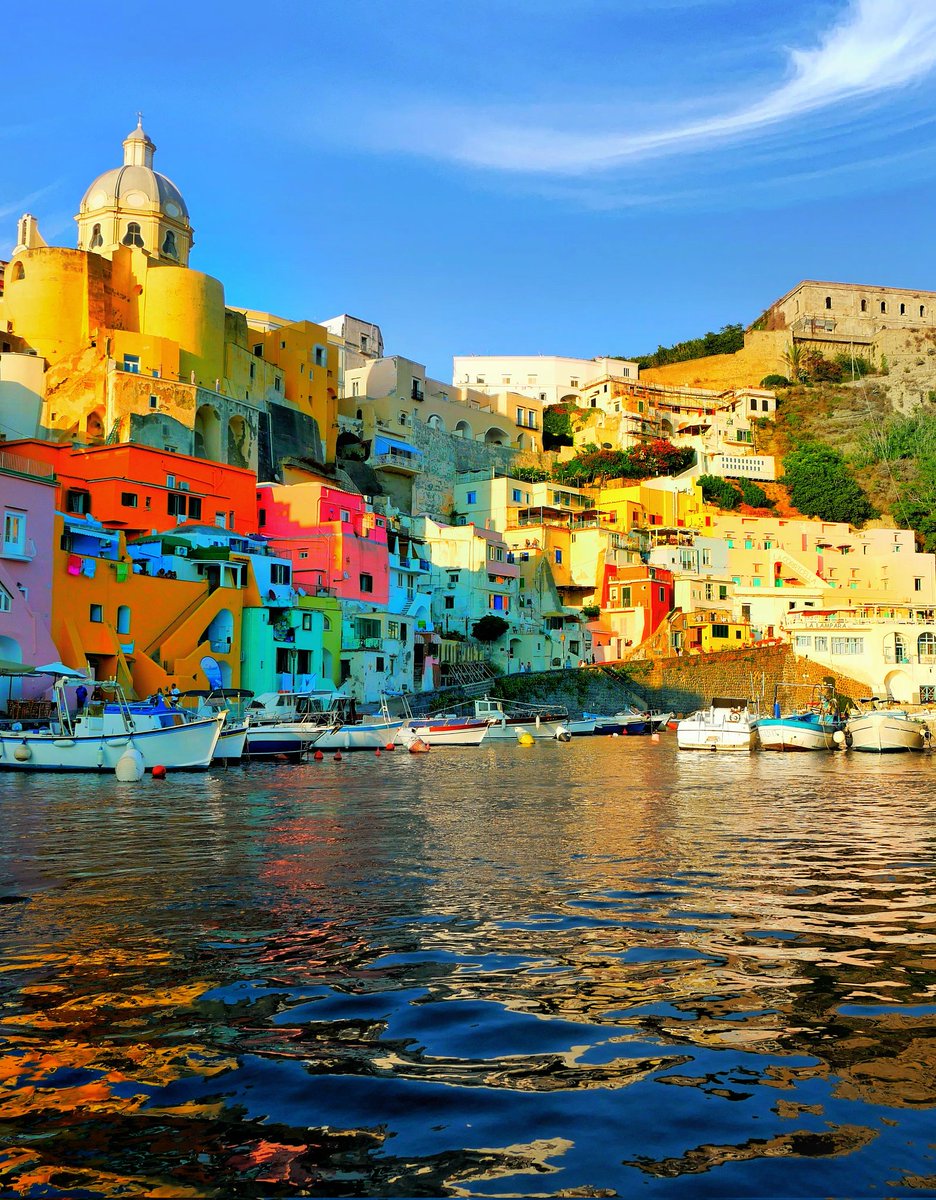 ClaudioCimmino5's tweet photo. 📍#procida 

#italy #italia #golfodinapoli
#campania #naples 
#napoli #island 
#islandofprocida https://t.co/N26RsGhnRD