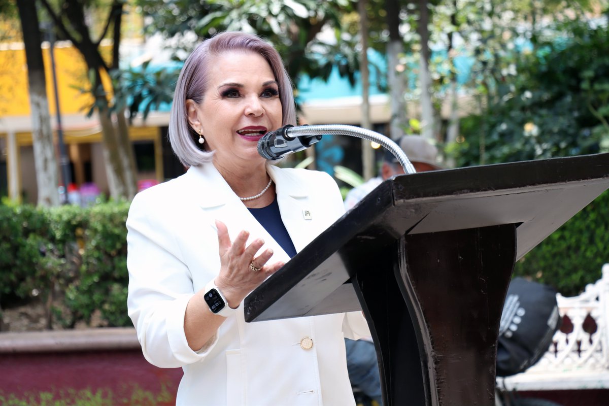 Poder Judicial del Estado de Hidalgo (@pjehidalgo) on Twitter photo Desde #Tulancingo, la Magda. Presidenta <a href="/Rebeca_AladroE/">Rebeca Aladro Echeverria</a> reiteró su compromiso con el legado juarista y el fortalecimiento del Estado de Derecho en la Ofrenda Floral a Benito Juárez, en el marco del #DíaDeLaAbogadaYElAbogado.
#LegadoJuarista #SomosPoderJudicial Desde #Tulancingo, la Magda. Presidenta <a href="/Rebeca_AladroE/">Rebeca Aladro Echeverria</a> reiteró su compromiso con el legado juarista y el fortalecimiento del Estado de Derecho en la Ofrenda Floral a Benito Juárez, en el marco del #DíaDeLaAbogadaYElAbogado.
#LegadoJuarista #SomosPoderJudicial