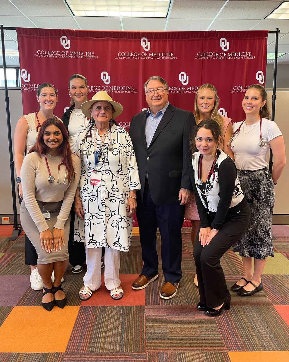 OUCollegeofMed's tweet image. Our first-year med students were THRILLED to receive their OU-engraved Littmann Classic stethoscopes at a recent luncheon. ✨ Thank you to the @UofOklahoma College of Medicine Alumni Association, whose members generously donated the stethoscopes to our students. 🙏