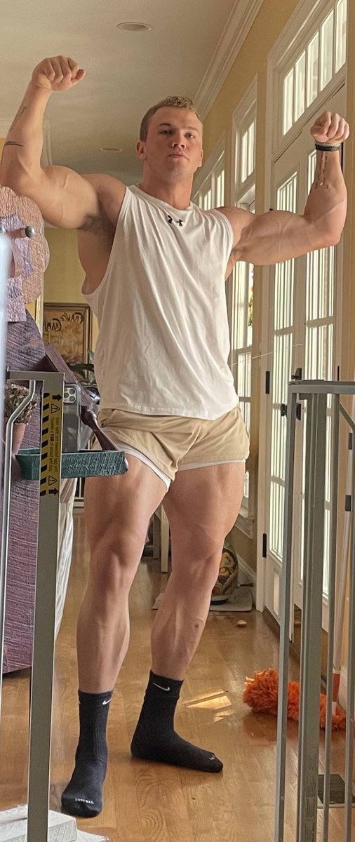 Is okay to stare at the future of Auf and the soon to be Intercontinental champion and become the longest reigning champion and I'm breaking that Alex Riley record too.