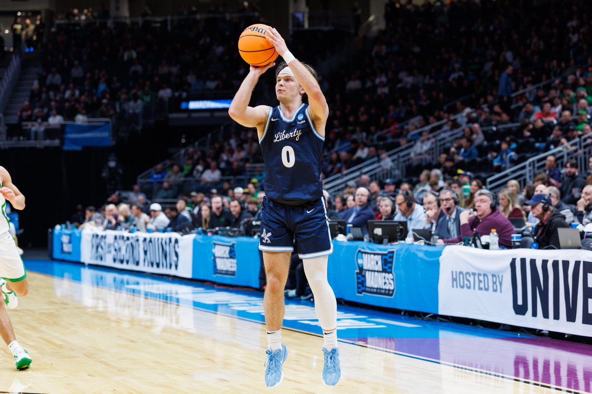 π₯Alan York π₯π£ππ§πΊ (@luflamesvoice) on Twitter photo What do we think about the 2025-26 <a href="/ConferenceUSA/">Conference USA</a> hoops schedules for <a href="/LibertyMBB/">Liberty Men's Basketball</a> and <a href="/LibertyWBB/">Liberty Women's Basketball</a>? What do we think about the 2025-26 <a href="/ConferenceUSA/">Conference USA</a> hoops schedules for <a href="/LibertyMBB/">Liberty Men's Basketball</a> and <a href="/LibertyWBB/">Liberty Women's Basketball</a>?