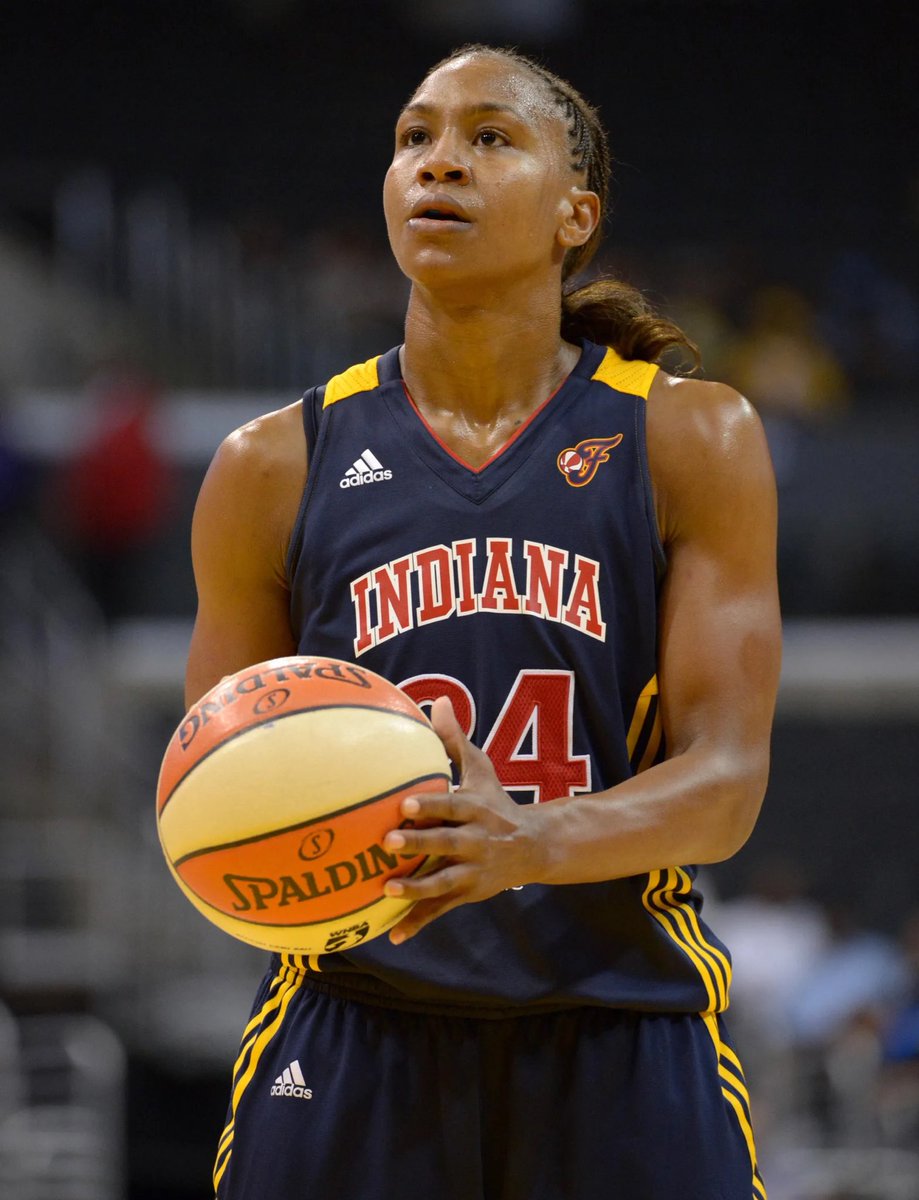 FUN STAT: Tamika Catchings holds the record for the most 5-steal games in a single WNBA season (8), having accomplished the feat twice — in both 2002 and 2009! ✨