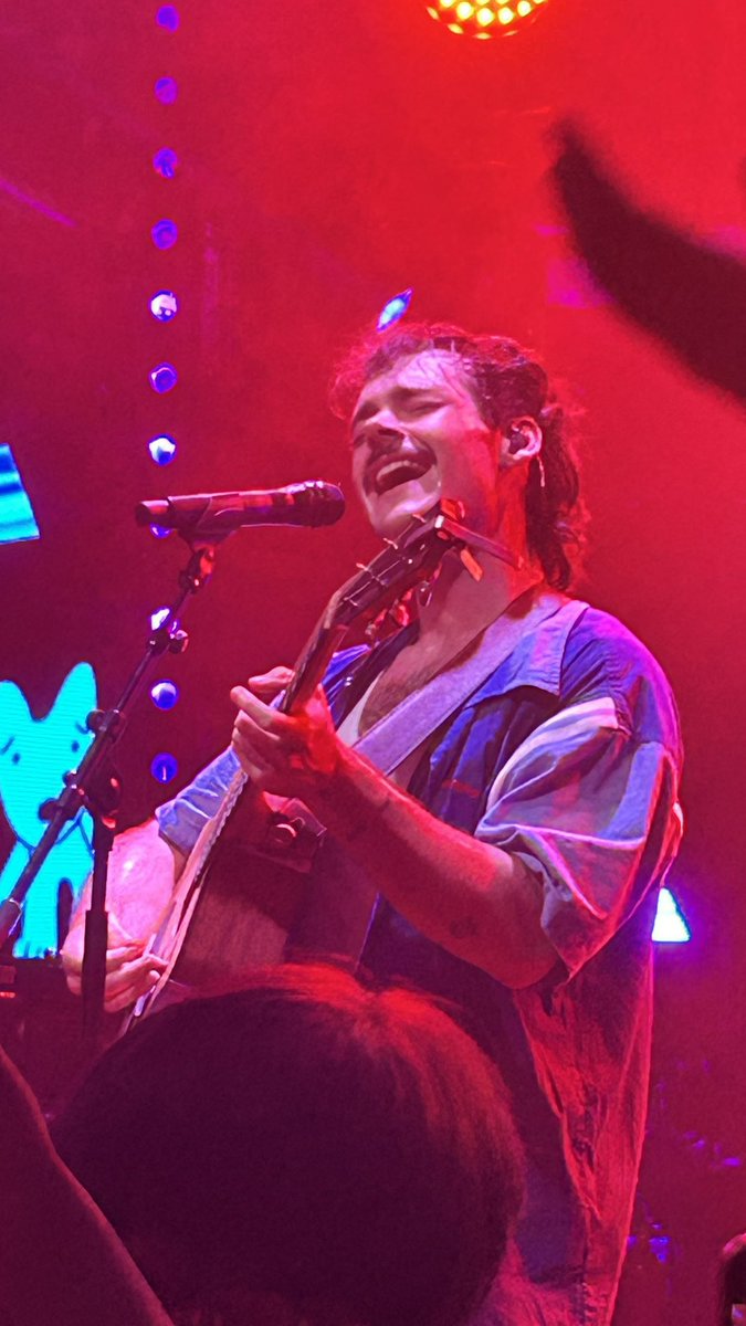 BethD1602's tweet image. “go little rockstar” or whatever that song is I guess