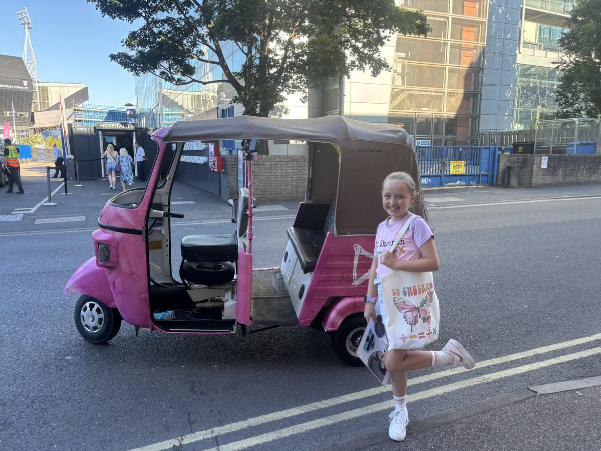 Stephanie tweet media