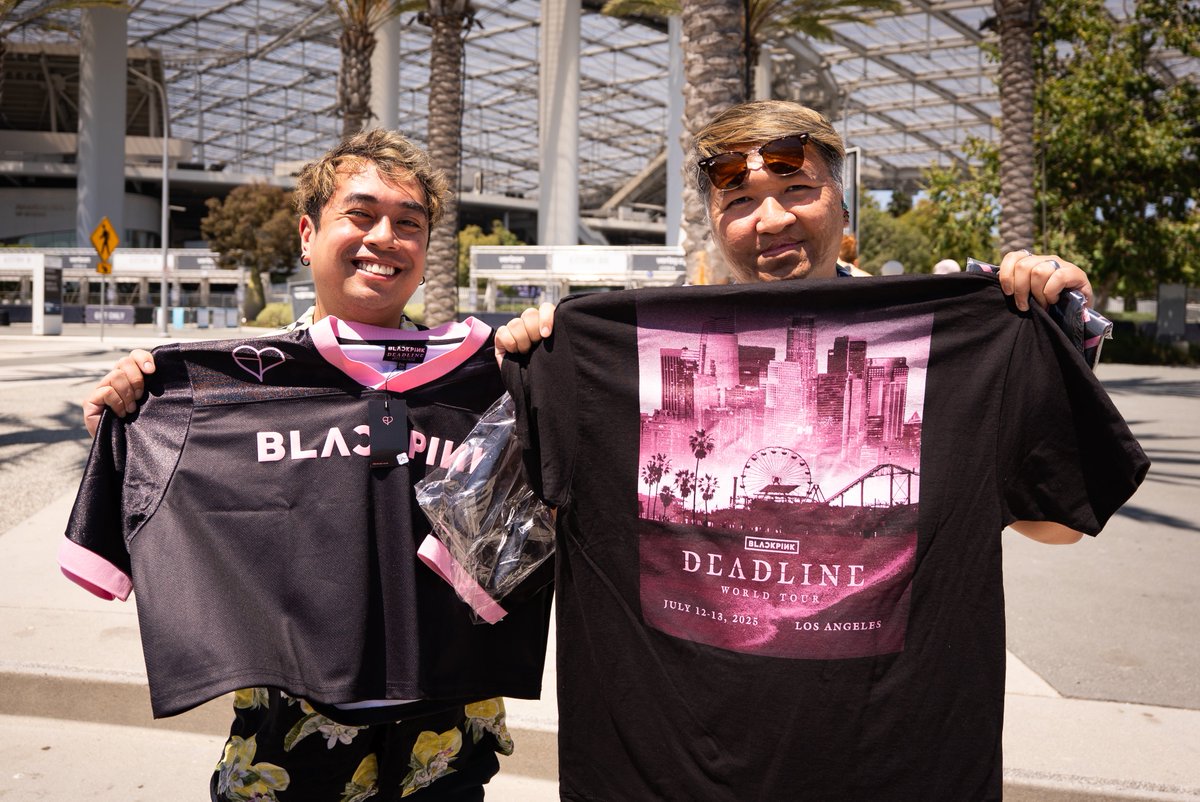 SoFiStadium's tweet photo. <DEADLINE> is approaching ⏳ @BLACKPINK 

#BLACKPINK #블랙핑크 #WORLDTOUR #DEADLINE #DEADLINE_IN_LOSANGELES #YG https://t.co/9bUsvZNStv