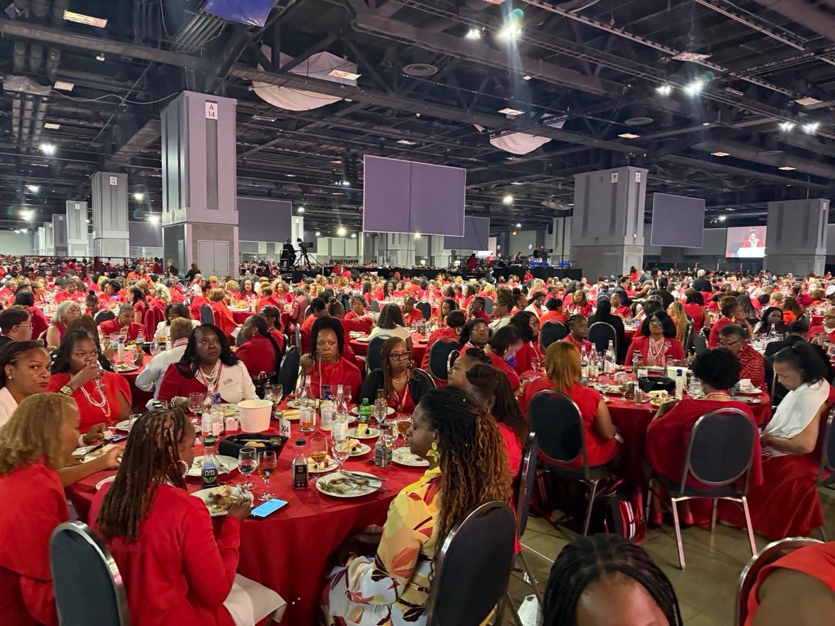 Sen_Alsobrooks's tweet image. It was an absolute honor and privilege to join tens of thousands of my Sorors of Delta Sigma Theta Sorority, Inc. from across the nation for our 57th National Convention!
In this current climate, our foundation of social action is so critical. We persist with fortitude.