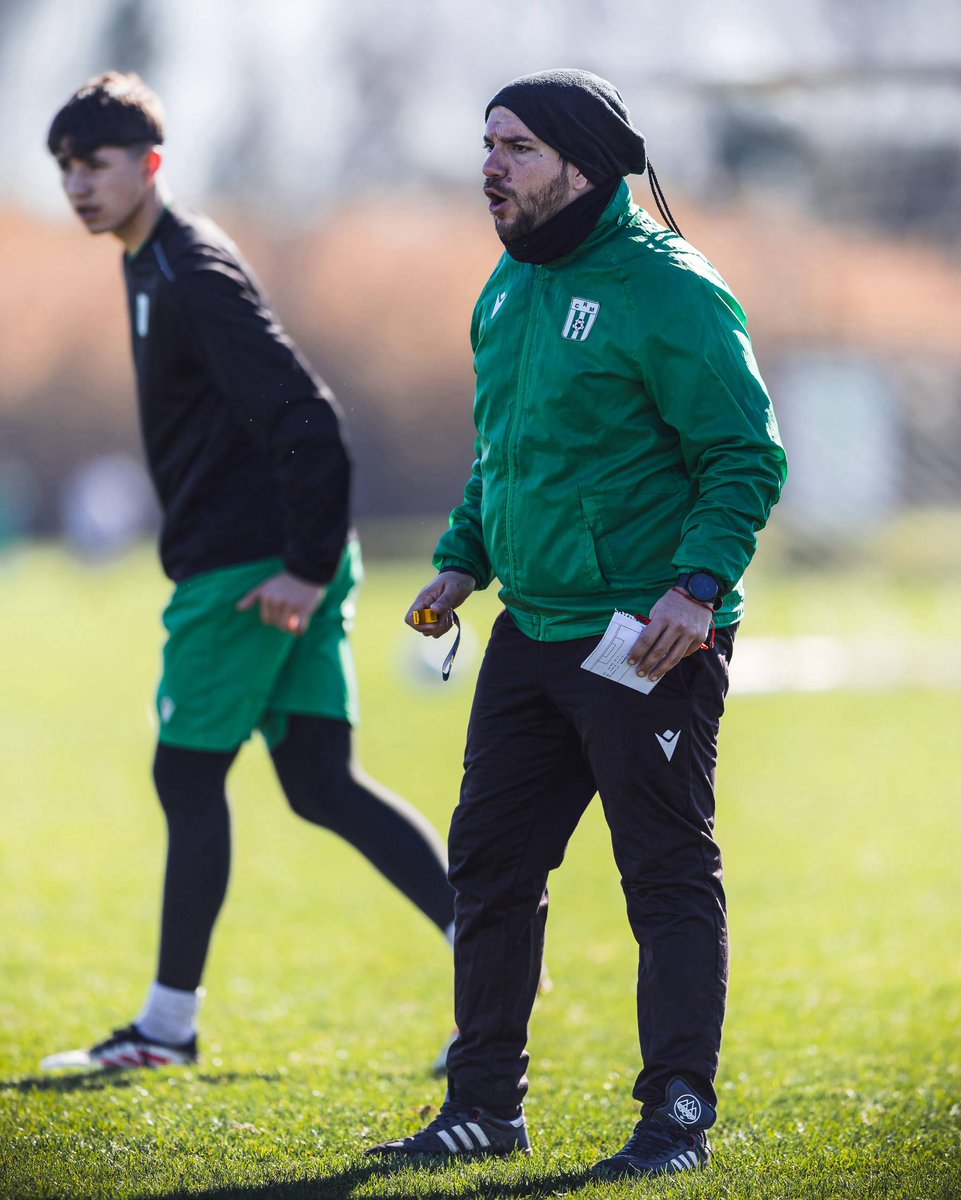 🗣️ ¡𝗩𝗔𝗠𝗢𝗦!

"¿Que sería de la vida, si no tuviéramos el valor de intentar algo nuevo?".

Vincent van Gogh

-
-
-

#Futbol #FutbolUruguayo #FutbolBase #FutbolJuvenil #FutbolFormativo #CRM #Racing #Uruguay #Montevideo #Momentos #football #soccer #futbol #deporte #Viernes