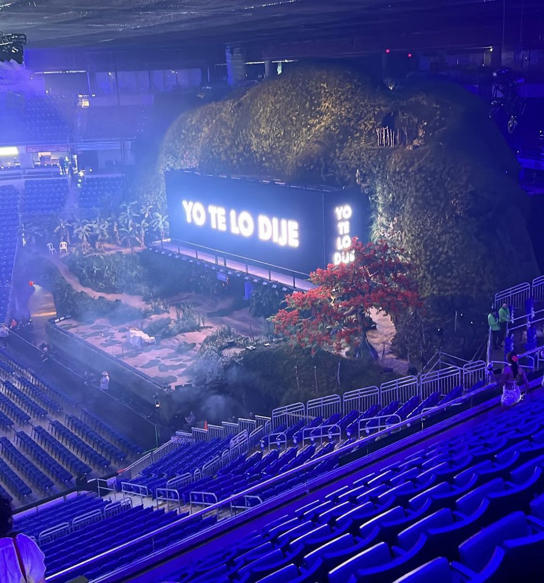 Escenografía para la ReSIDEnciA de Bad Bunny en Puerto Rico: “NO ME QUIERO IR DE AQUÍ” 🇵🇷🤯