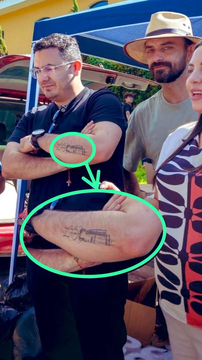_
Confirmado Compañeres,

¿Qué hace Waze cuando te equivocas de camino?, 
—Te da una ruta alternativa... ¡y te recuerda que eres tú quien la cagó!

#SemillerosINUTILES 🌱😅🫵