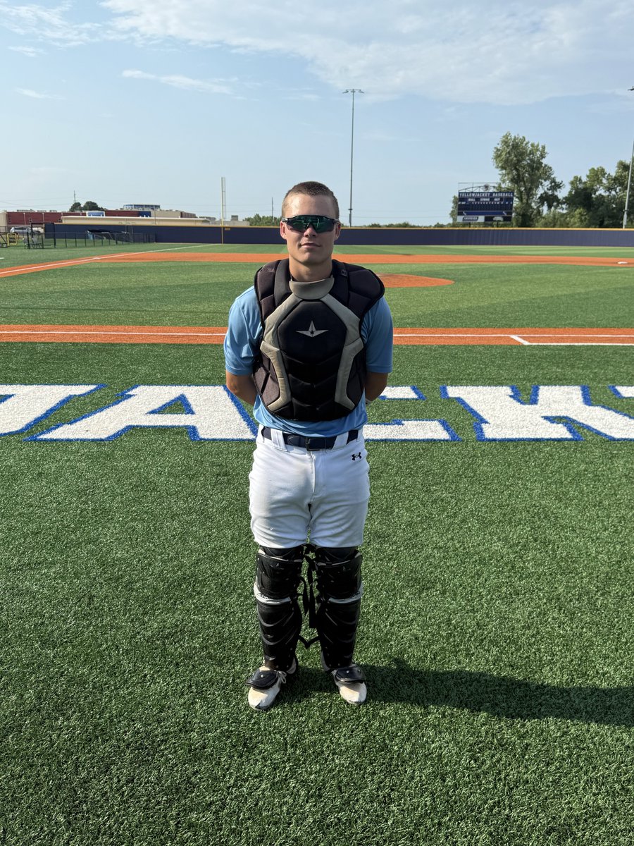 .<a href="/conniemackwsbb/">Connie Mack World Series</a> F: <a href="/EnidMajors/">Enid Majors</a> 7, DFW Twins 18U Scout 1
PoG: @grady_hoke 3 IP, 4 K, 0 ER, 0 H, 0 BB
Hitter: @G_compton5 2-3, 2B, 2 RBI, 2 R