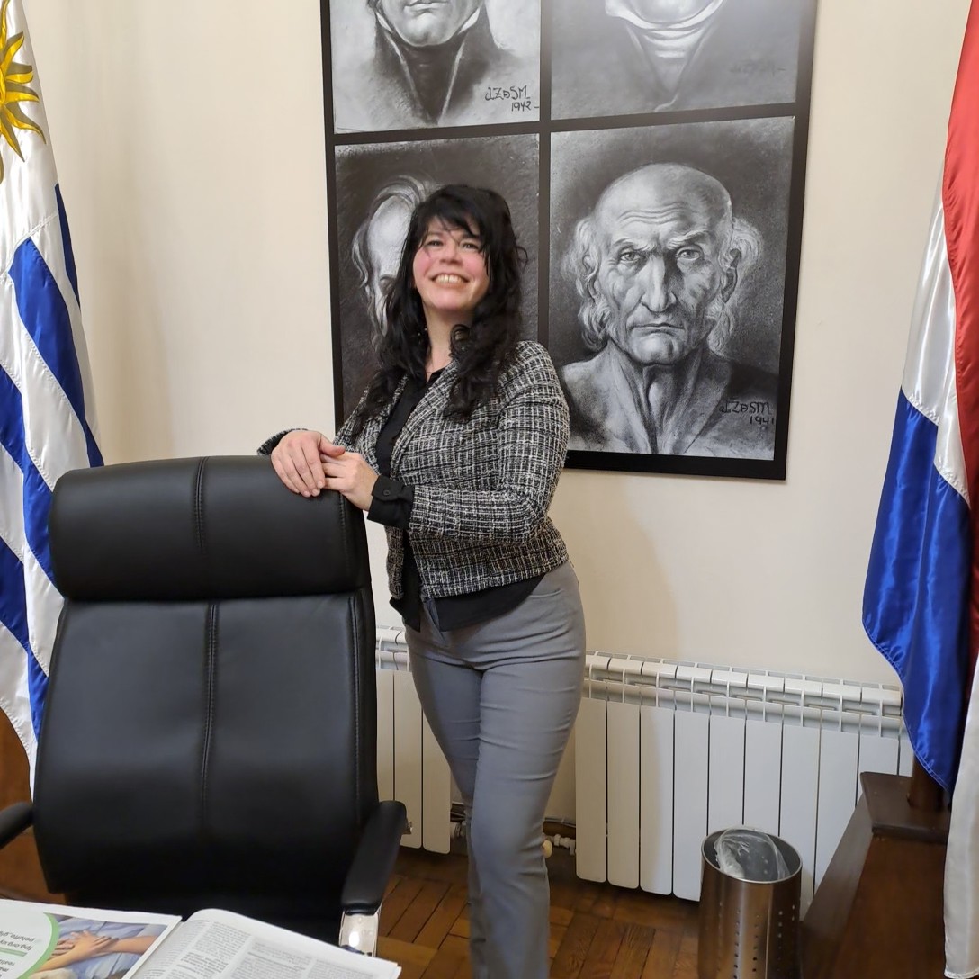 andreidureta1's tweet photo. Qué día Emotivo ♡

Despedimos a mi Amigo @mauriciozuninoc como Intendente de Montevideo 

Asumiendo Mario Bergara, compañero electo, perteneciente a @Seregnistas95 y mi sector @a_i_republicana, por el período 2025-2030 🔴🔵⚪️

Celebrando la Democracia en nuestro querido País 🇺🇾 https://t.co/qhoOJXILeP