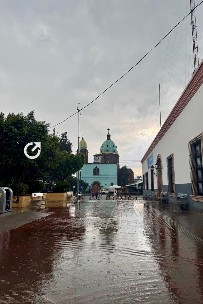 #Ahora | Actualización Meteorológica por parte de la Coordinación de Protección Civil del Municipio de Querétaro para el viernes 11 de julio: Continúan presentándose zonas de precipitaciones ligeras a moderadas con eventos fuertes de corta duración, en la mayor parte de la