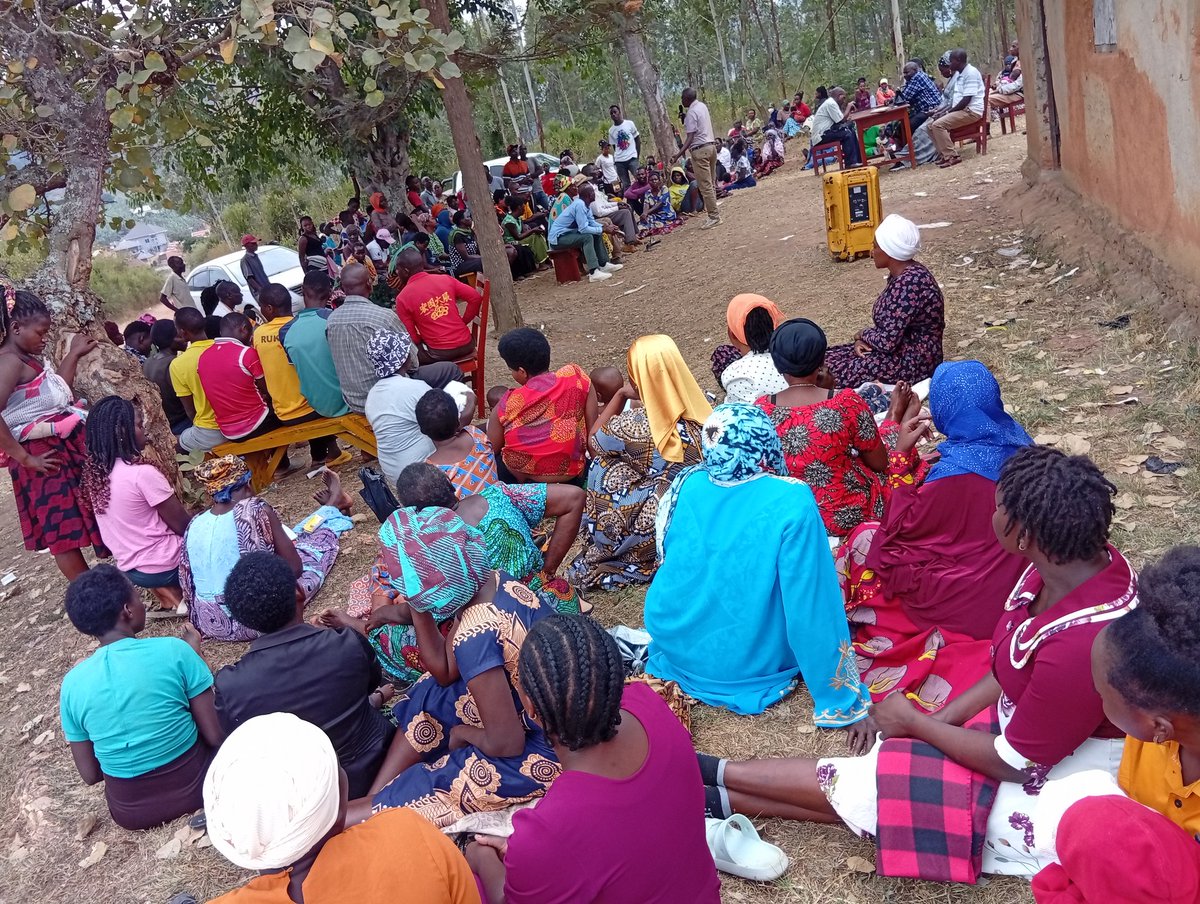 RegionMk's tweet image. To the people of Nyakinengo, thank you so much for the huge turn up & the love you've exhibited for Mayor Incoming, Dan Kamusiime Ruhemba, @DanRuhemba25.
@mkainerugaba @KatwirePolly @KagutaMuseveni