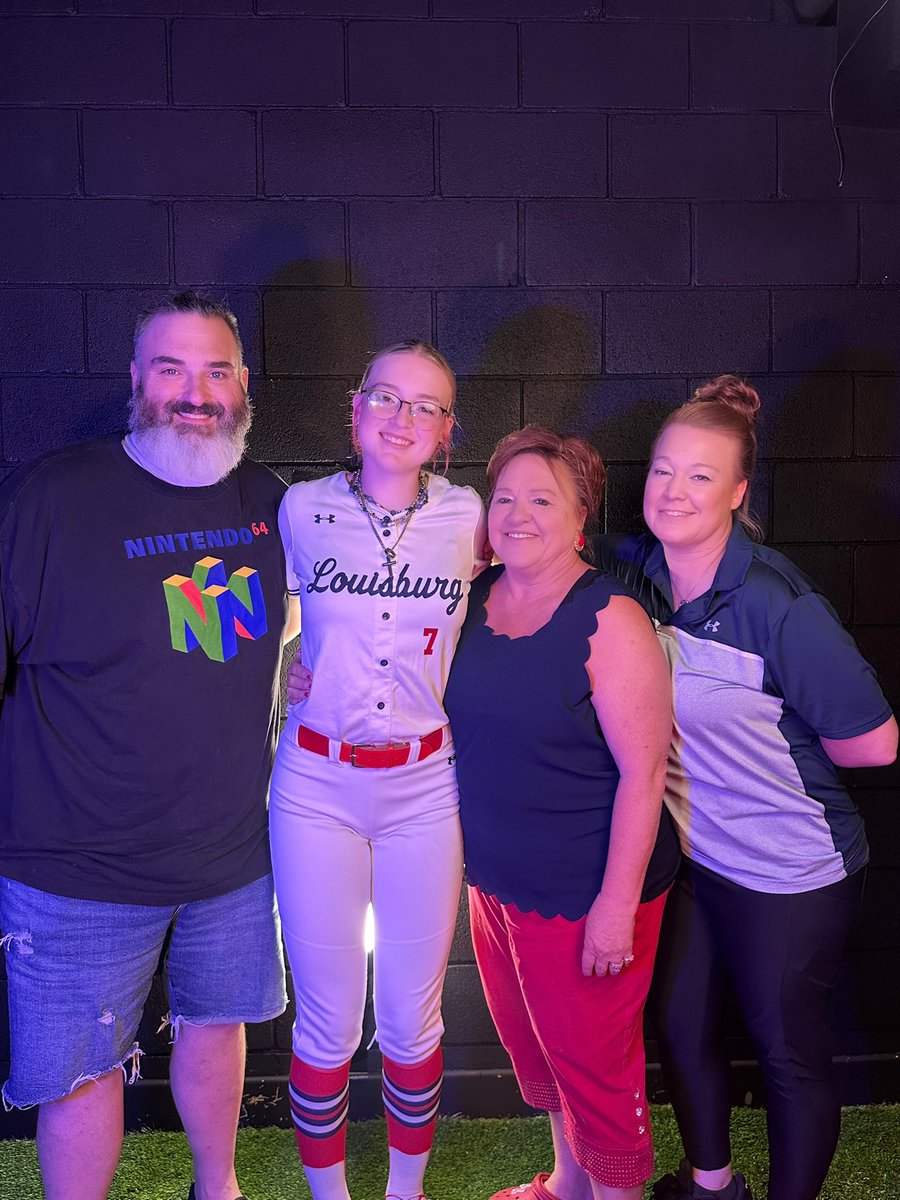 ⚠️HURRICANE WARNING⚠️
I am extremely excited to announce my official verbal commitment to Louisburg College. Thank you so much Coach Lee and Coach Garand for the amazing opportunity. I can’t wait to continue my softball career as a Cane!