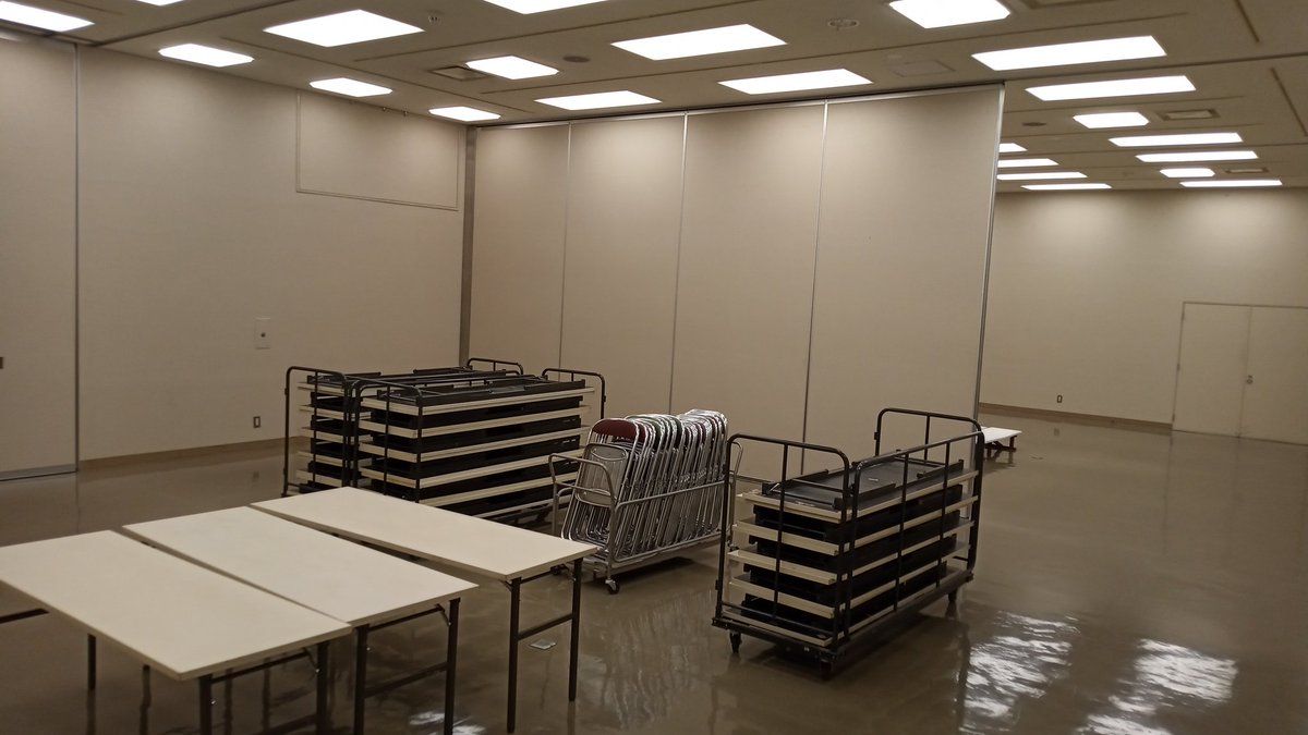 設営始めます！