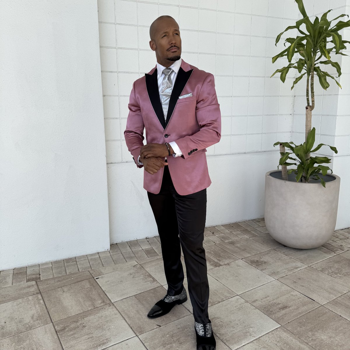 ByronSaxton's tweet image. Thanks Princess America Pageant for having me back as a judge. To my esteemed fellow judges, thank you for hopping into the trenches to make the challenging decision of which two ladies would earn the crown & thank you to all the ladies for your fearless courage and inspiration.