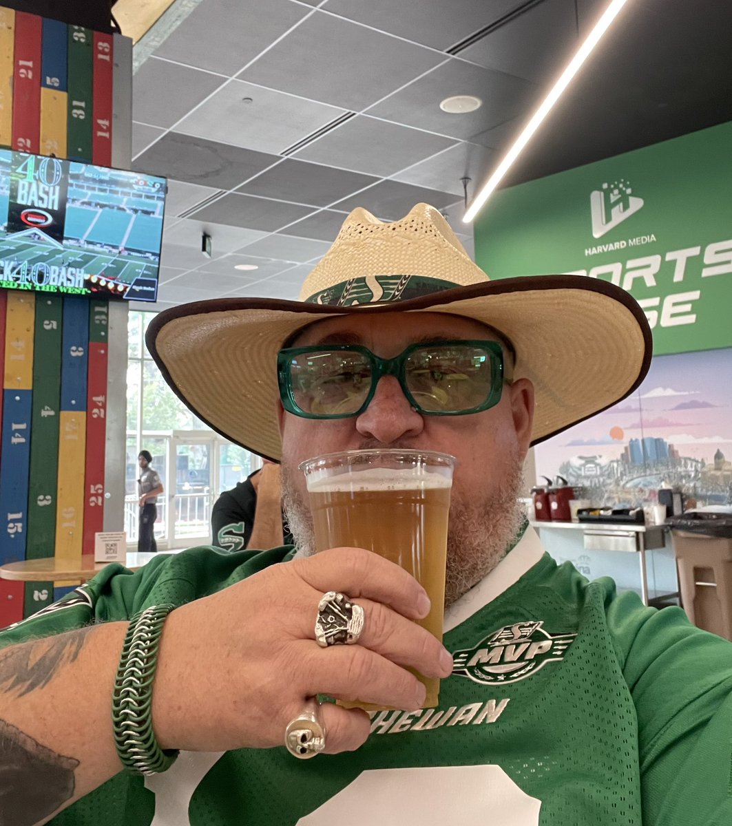 Prairie_Scot's tweet image. Kick off is delayed 45 minutes. That won’t be a problem. #Riderslive #ReadyForAnything