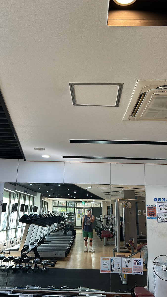 아파트헬스장 혼자 쓰는중... 행복해
부지런해 나