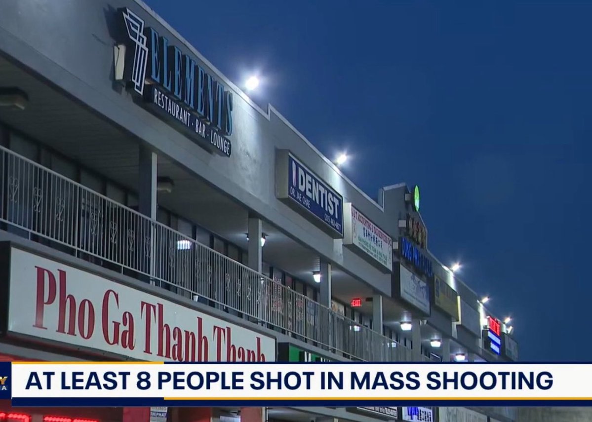 KeeleyFox29's tweet image. SCOOP: ARREST MADE in mass shooting on balcony of 7 Elements, 11th Street & Washington Avenue. @PhillyPolice sources tell me Michael Welton, 43, who was working as a security guard, turned himself in to face charges in the shootout. Police still looking for two other shooters.