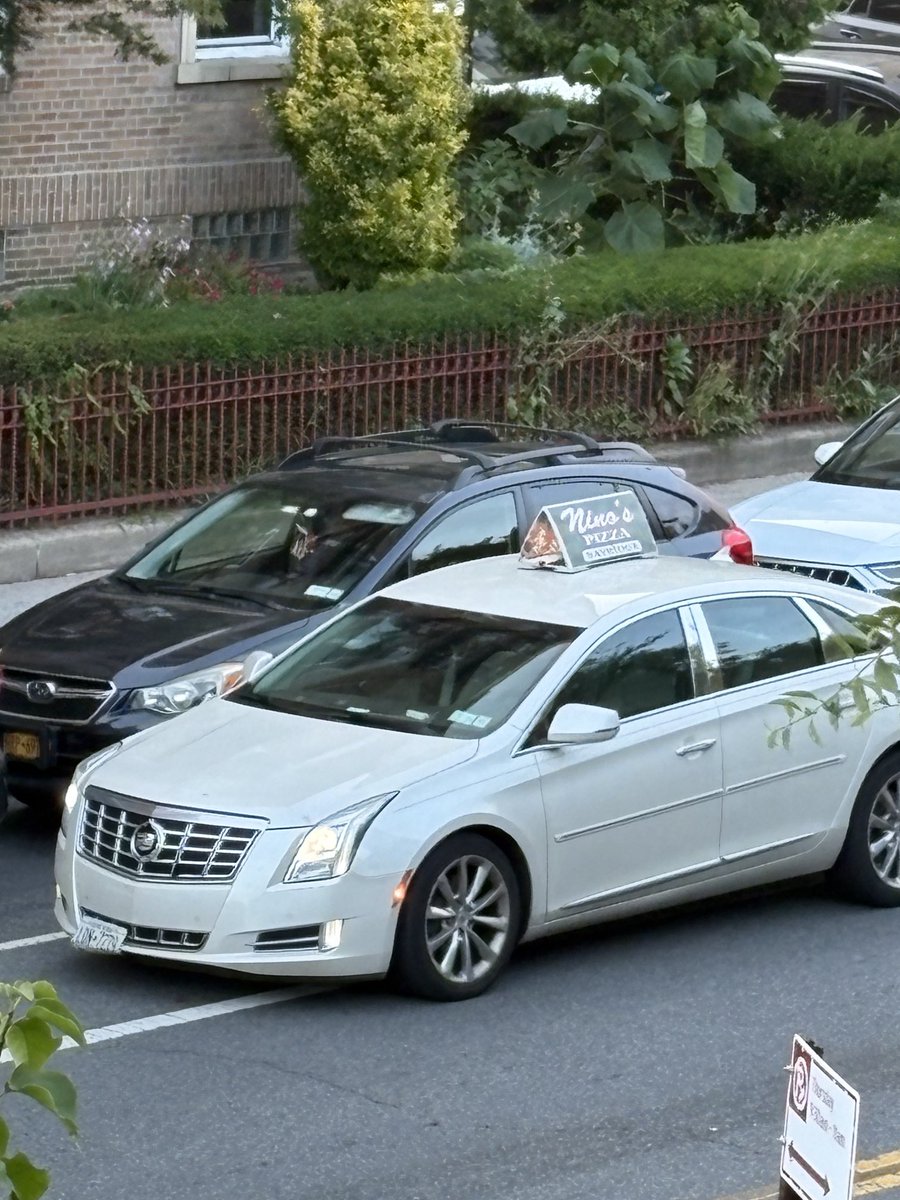 benfeuerherd's tweet image. Southern Brooklyn: where Nino’s Pizza delivers in a Caddy