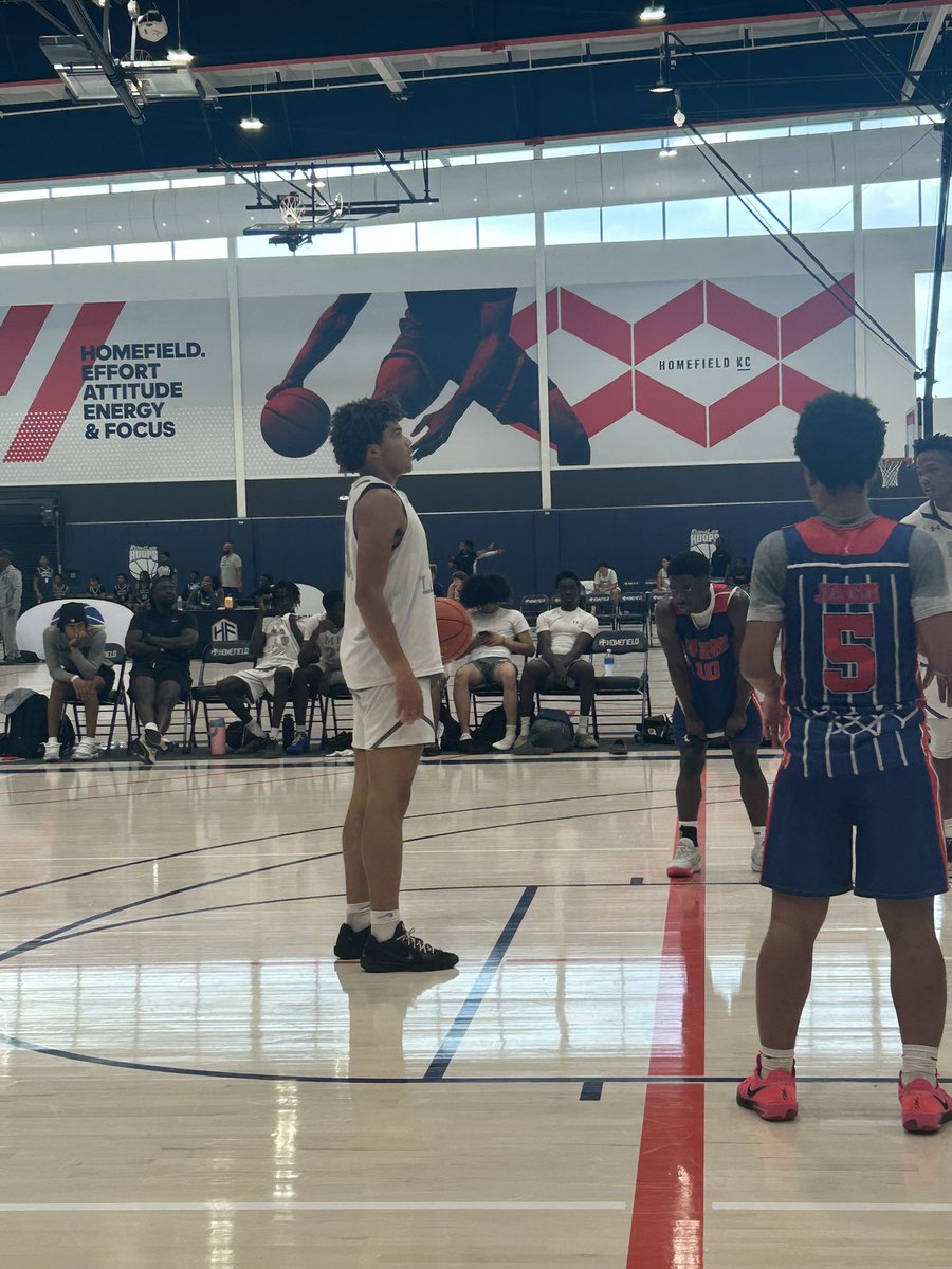 RL_HoopsMedia (@rl_hoopsmedia) on Twitter photo 6β6 Combo Forward <a href="/Reggie__Parker/">Reggie Parker</a> is starting to catch some attention here in KC!
Great size and toughness
Finishes around the rim
Nice playmaking forward 6β6 Combo Forward <a href="/Reggie__Parker/">Reggie Parker</a> is starting to catch some attention here in KC!
Great size and toughness
Finishes around the rim
Nice playmaking forward