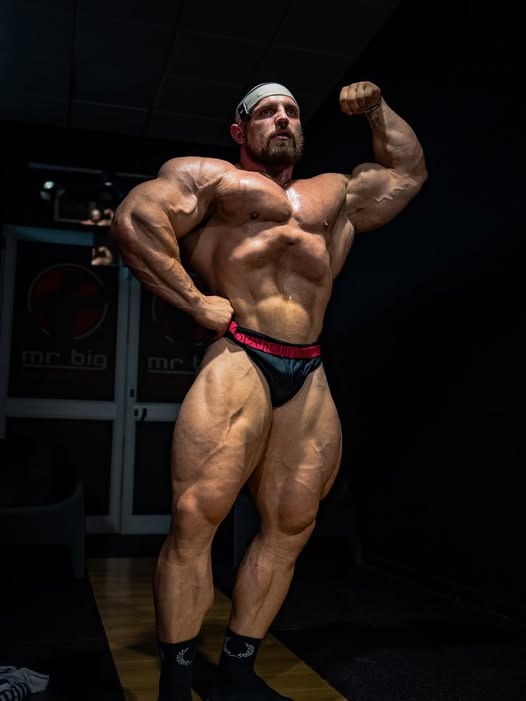 Bodybuilding and Fitness Tips tweet media