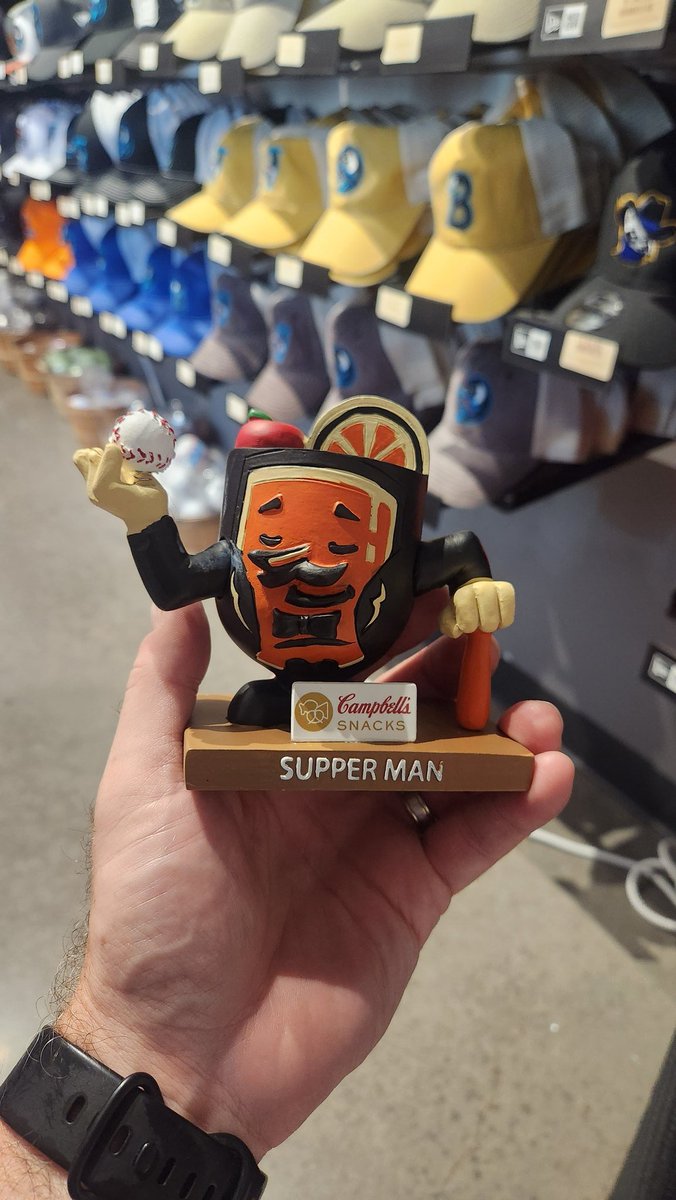 baseballmapper's tweet image. Good news: we secured this incredible Supper Clubbers bobblehead.
Bad news: we are stuck in the @beloitskycarp team shop indefinitely for a rain delay.