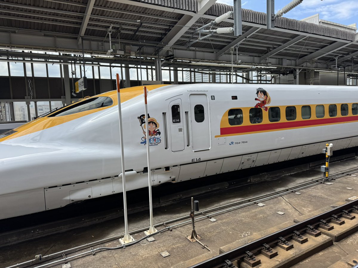 t_miyazaki_cc2's tweet image. 新大阪から福岡に向かいます！

ワンピース新幹線！
#新幹線 #ワンピース