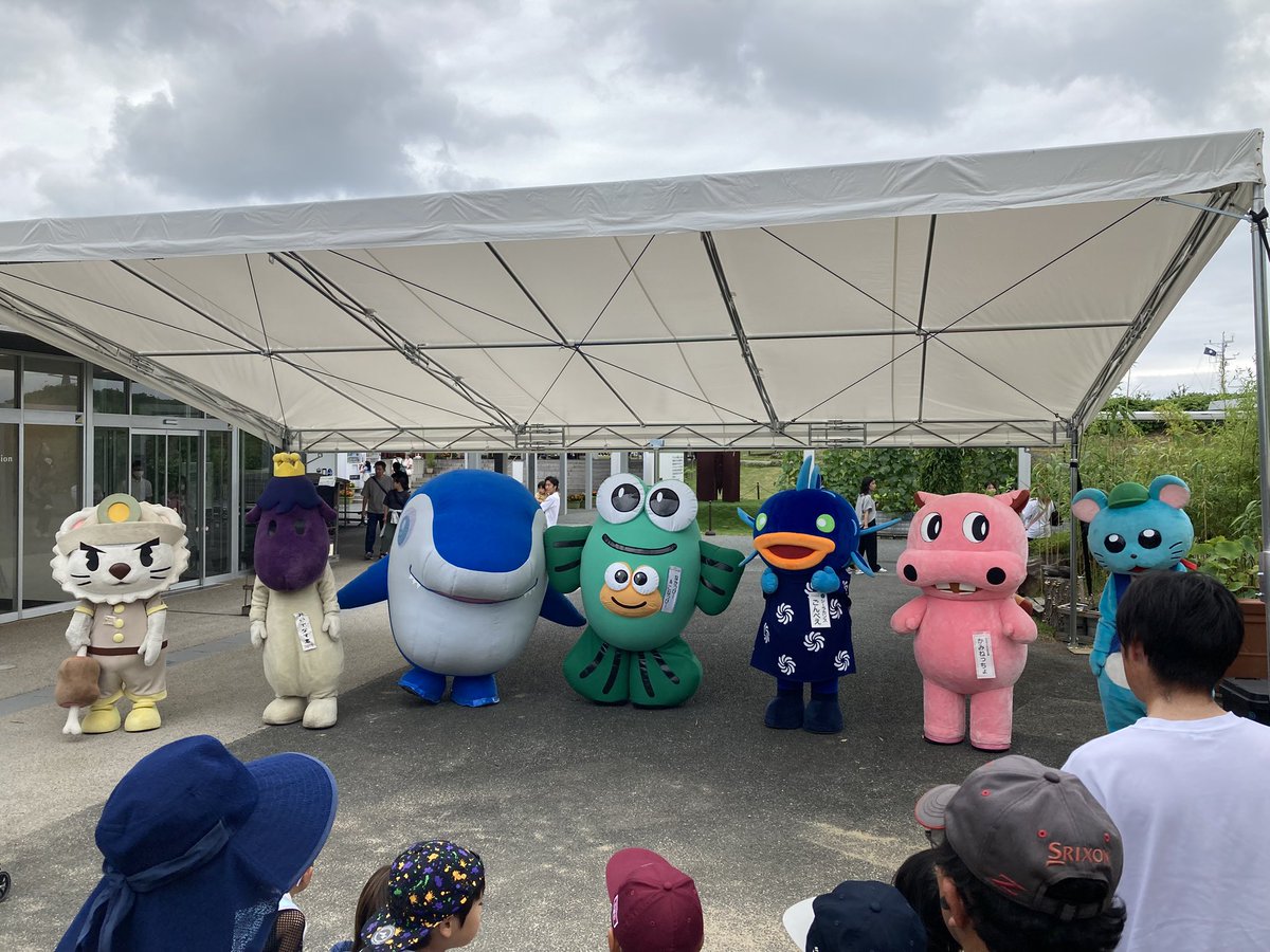 JELLYFISHAQ's tweet photo. #アクアマリンふくしま 25周年記念式典、新施設「わくわく・はじまりの森」オープニングに合わせて、FIGHT11のグリーティングイベントを行いました！

FIGHT11の動物園・水族館のキャラクターが集まって、来館者とふれあいました♪

#加茂水族館 と #FIGHT11 をよろしくお願いします！ https://t.co/HlxTXHLbma