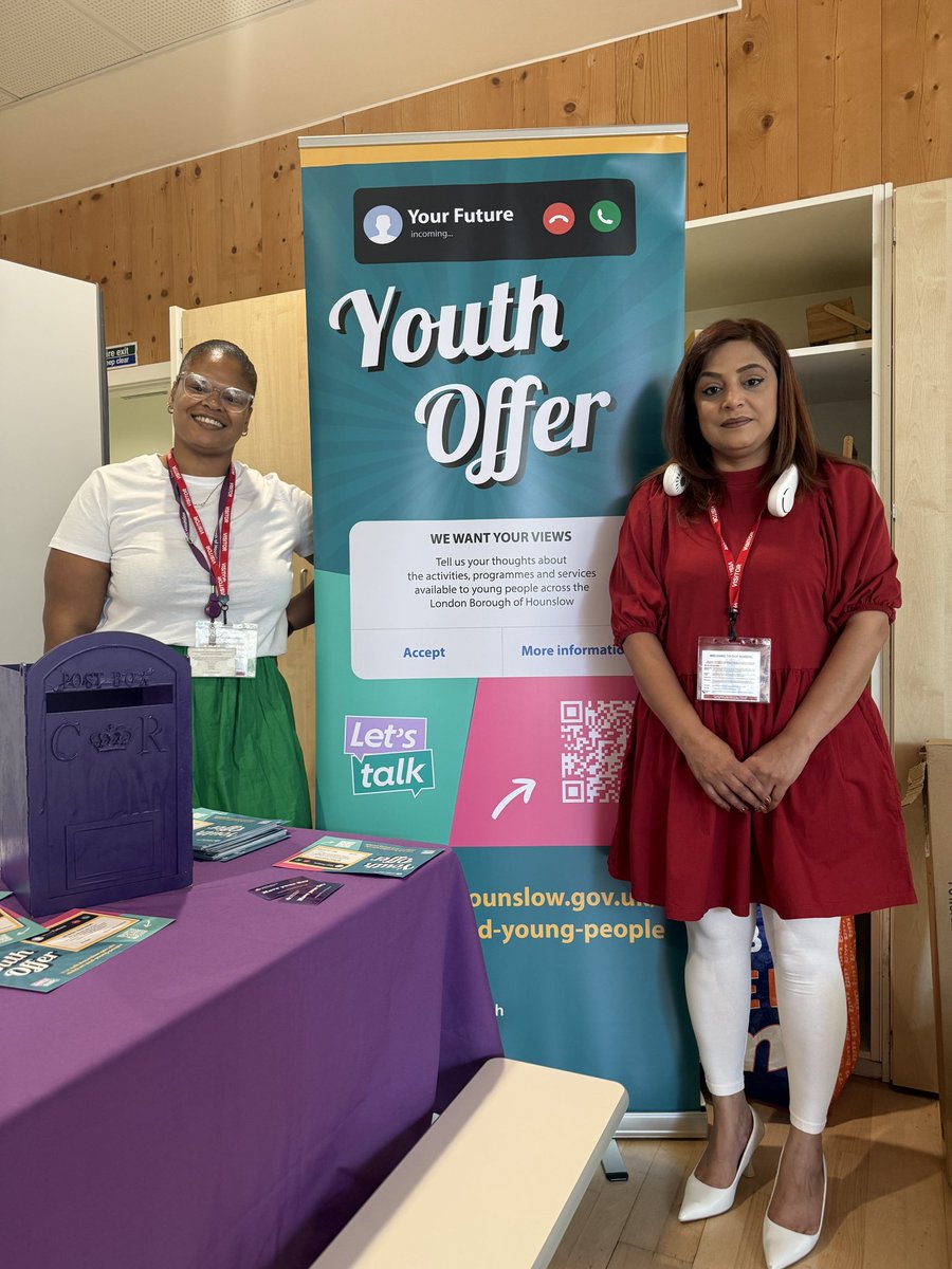 Cllrsamiach's tweet image. Great visiting Reach Academy, Engagement session for youth offer , Young people shared powerful insights.
It’s been inspiring listening to young people share what they want for their future in Hounslow. @Shansview @SeemaMalhotra1 @RuthCadbury talk.hounslow.gov.uk/children-and-y…