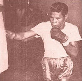 FightOdyssey1's tweet image. A lot of fans know Filipino champ Luisito Espinosa but he might not be the best fighter in his family. His uncle Leo Espinosa was a top fly/bantamweight contender in the 1960s and beat great fighters like Pone Kingpetch, Yoshio Shirai, and Sadao Yaoita. #Boxing