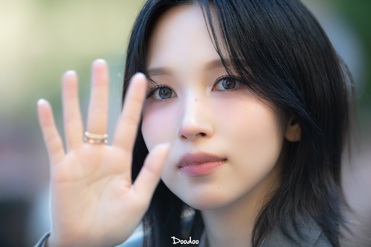 DooDoo_22's tweet photo. 250712 😵
#TWICE #트와이스 #THISISFOR #MINA #미나 https://t.co/jHjevAv5z0