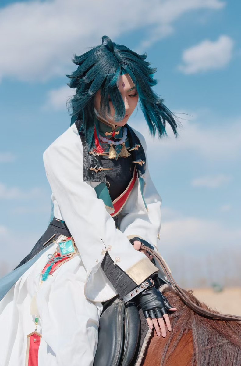 pu_laner's tweet image. 与君同行
模特：我
摄影：素水
后期：我
#魈 #xiao #cosplay #GenshinImpact