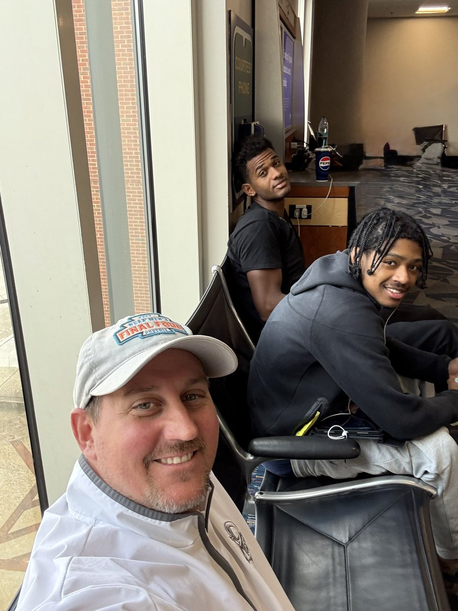 bspoon40ku's tweet image. Got to see my guys this weekend hoop.
Cant wait to see them In a month back in The City!
@GoConqsMBB