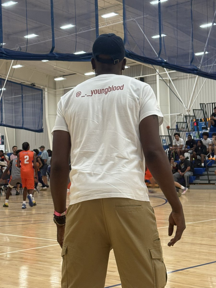 GAKnights's tweet image. GAKnights coaches rocking CY3 shirts @bigshotsnation Myrtle Beach Live.  #gaknights💪🏾 #KOE