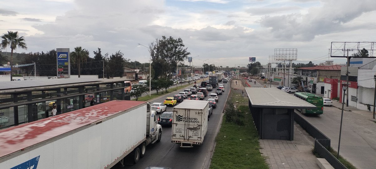 KRAJO (@vkarajo) on Twitter photo Así el <a href="/Trafico_ZMG/">TráficoZMGuadalajara</a> en periférico sur y san Sebastiánito en ambos sentidos, tomense su tiempo si piensan transitar por esta vialidad Así el <a href="/Trafico_ZMG/">TráficoZMGuadalajara</a> en periférico sur y san Sebastiánito en ambos sentidos, tomense su tiempo si piensan transitar por esta vialidad