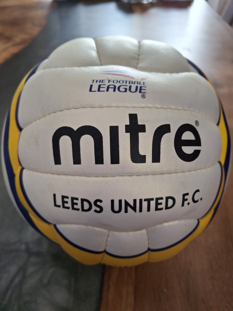 Leeds United Mitre Revo Football.  The Football League Ball

£21.50 currently

5 bids

Ends Tue 15th Jul @ 8:50am

ebay.co.uk/itm/1466962116…

#ad #lufc #alaw #mot