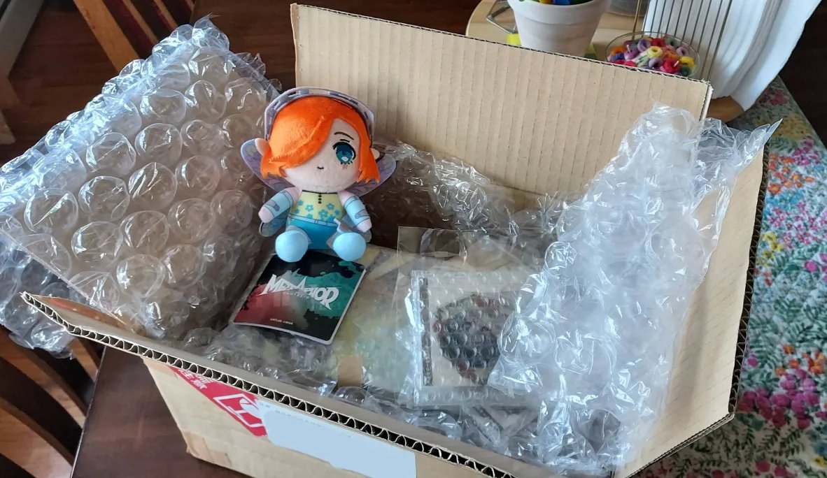 jamesgames2k's tweet photo. Just got a package with some Japan-exclusive merch from #remambo! Was kind of worried the Gallica figure would get damaged but it's in perfect condition! Shipping was also much faster than I expected, took less than a week after making the parcel. #remambohaul https://t.co/Glnkzg00Jl