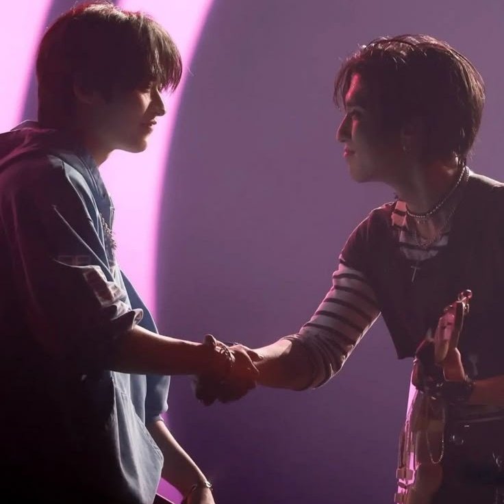 laura do channie🐺 tweet media