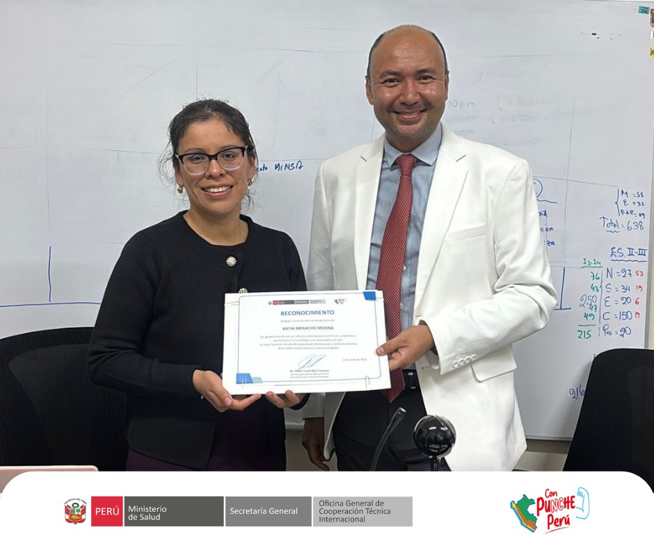 MinsaOgcti's tweet photo. ➡️En reconocimiento a sus significativas contribuciones científicas y académicas, nuestro director general, el Dr. Víctor Yosef Melt Campos, en representación del Ministerio de Salud, le entregó un reconocimiento por sus aportes a la cardiología y la salud pública del Perú...
🧵6 https://t.co/Rdwt4QFmXC